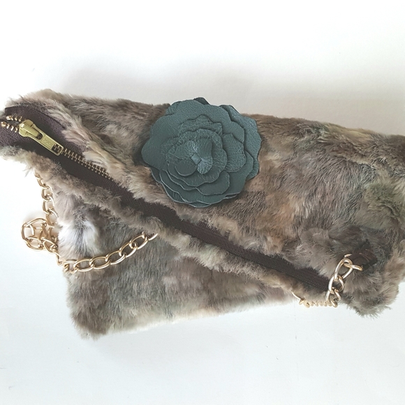 Camo Faux Fur Soft Shoulder Bag Gold Chain Fairy Rustic Celtic Green Brown OOAK - Picture 8 of 9